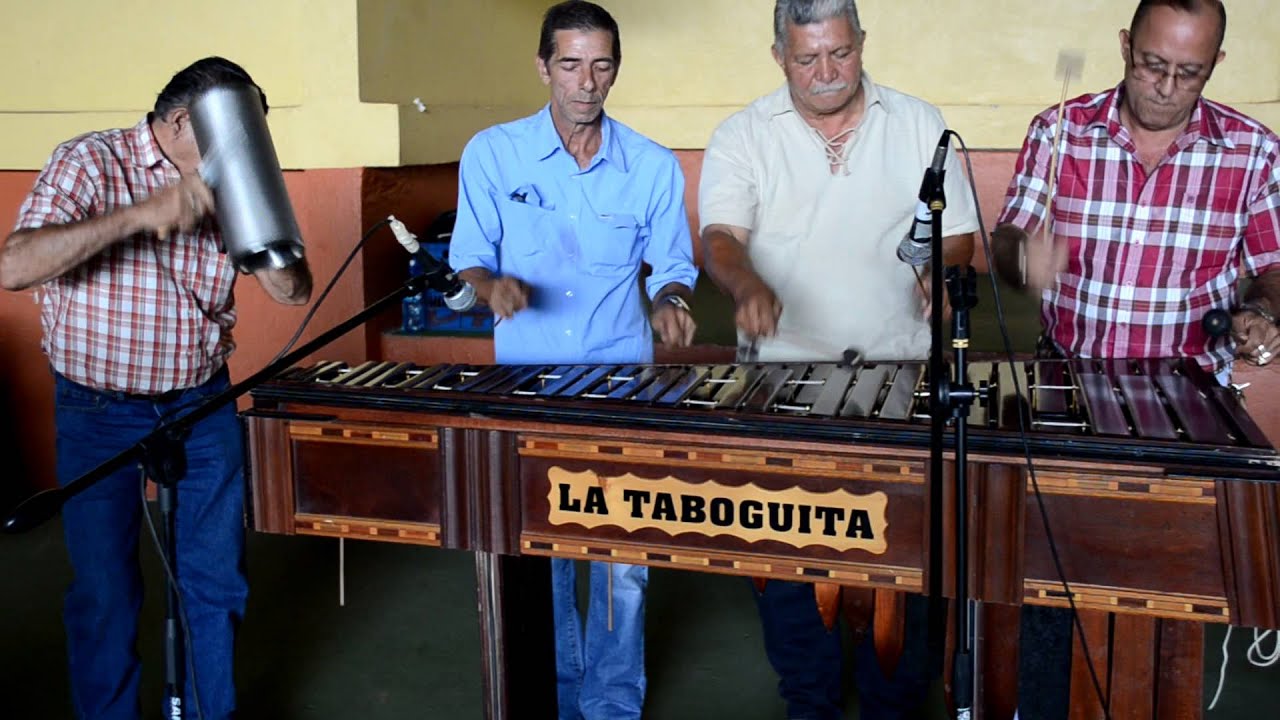 MARIMBA MARÍA JOSÉ Una Cumbia   En Atenas, Alajuela Costa Rica