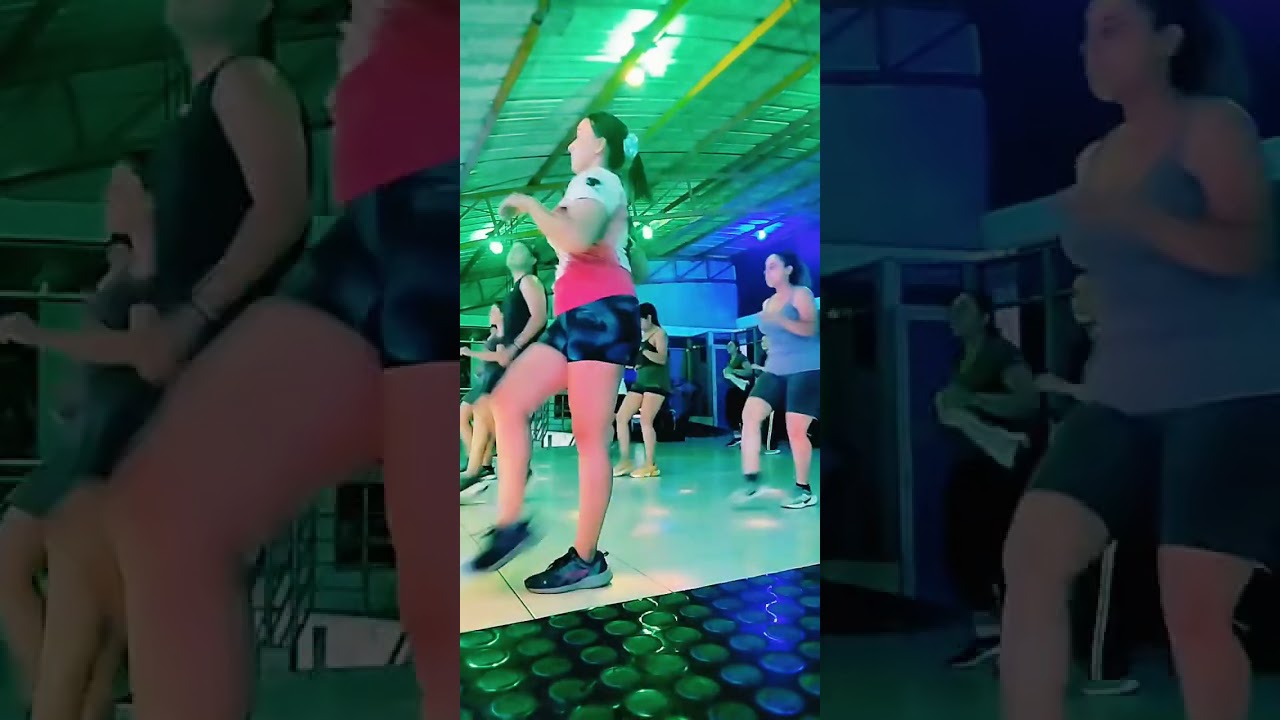 Clase de rumba salsa #zumbafitness #retro #fypyoutube #viralvideo #fitness #cardio #electronicmusic