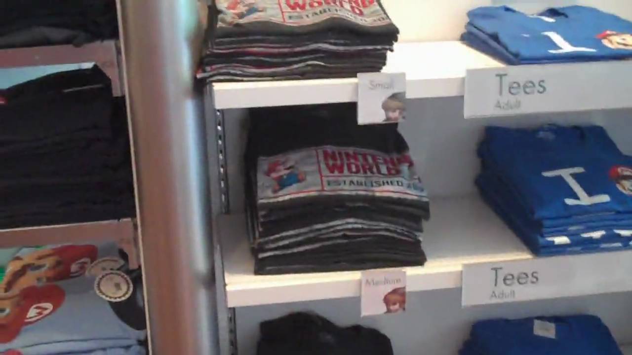 Hanging out at Nintendo World Store waiting for Nintendo's E3 '10 Press Conference