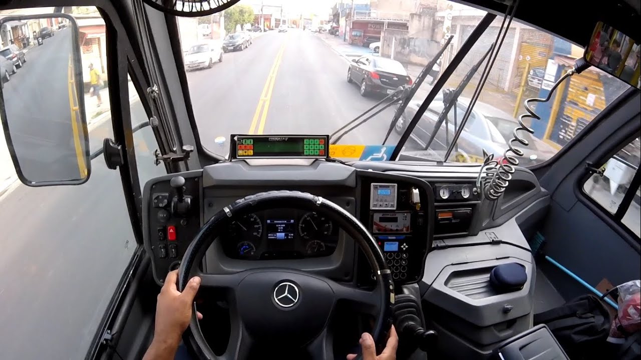 Transporte coletivo na linha 2732 com Caio F2400