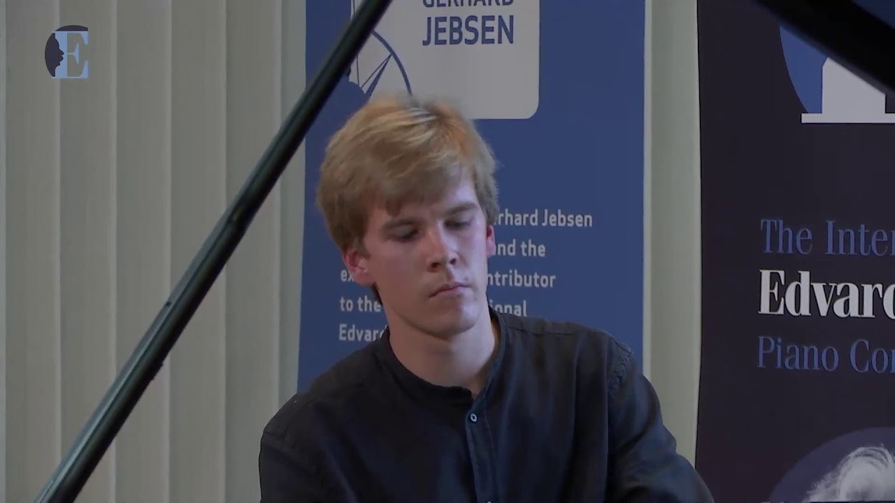 MATYÁŠ NOVÁK: Franz Liszt, From Années de pèlerinage in Grieg Competition 2018