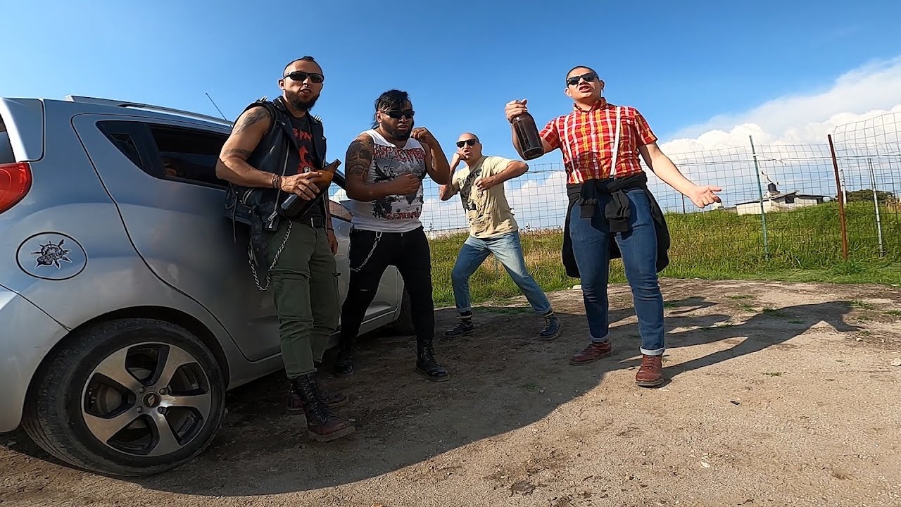 Peleando a la contra - Desmadre y delirio (Video oficial)
