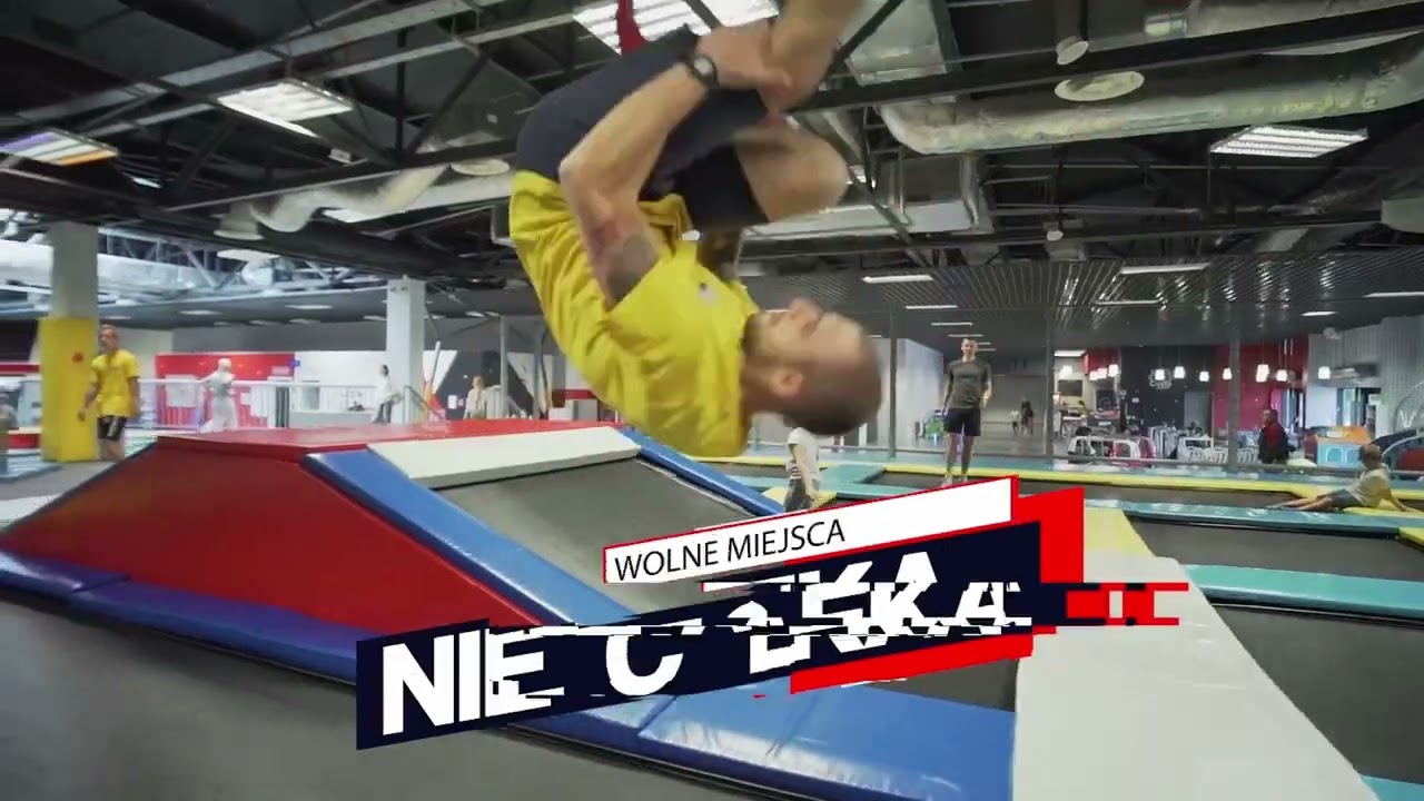 RUSZAJĄ ZAJĘCIA Z AKROBATYKI W PARKU TRAMPOLIN JUMPWORLD W OSTR&Oacute;DZIE!