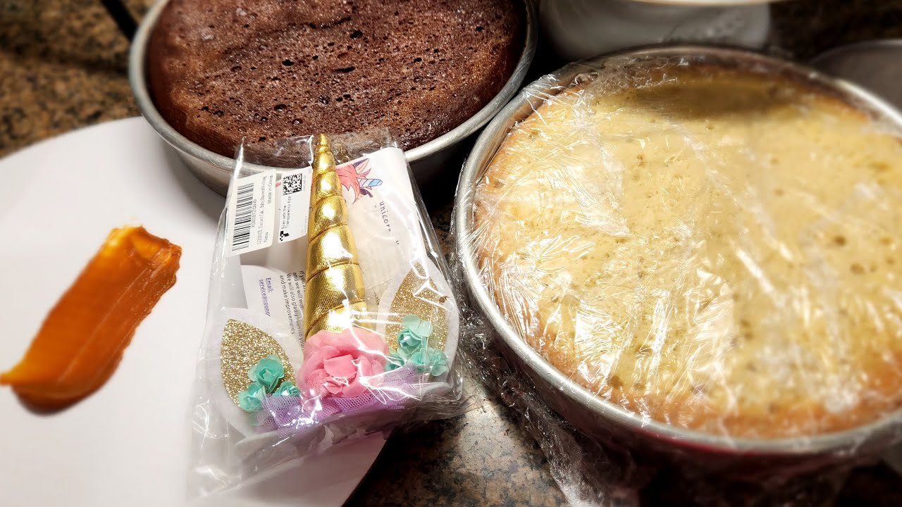 asi dejo listos mis pasteles para no trabajar Domingos 🤷‍♀️ UNICORNIO 🦄