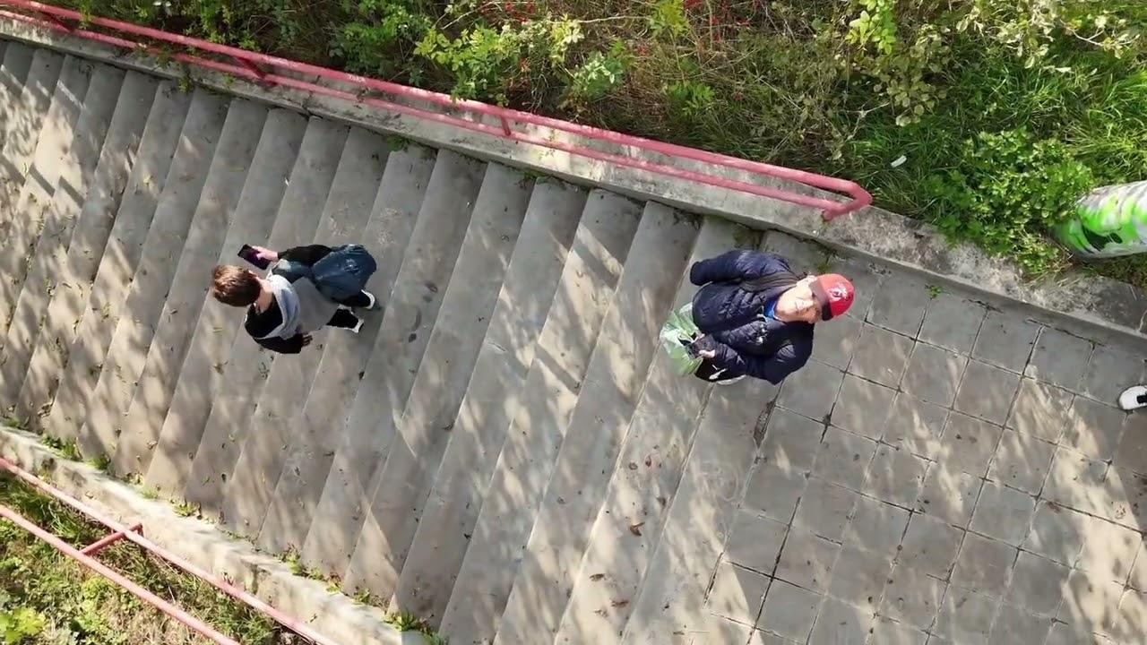Drone follow going home in Prague #dji #djiflip #pinoyofw #drone #ofw