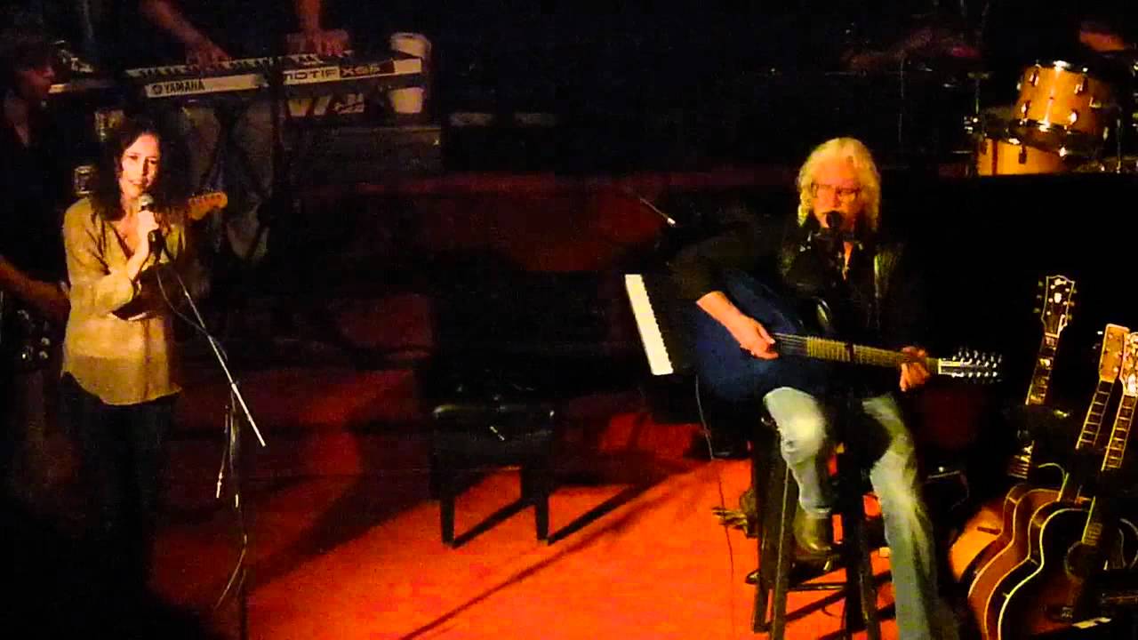 Sailing Down This Golden River - Arlo & Sarah Guthrie - Guthrie Center - 5/28/2011