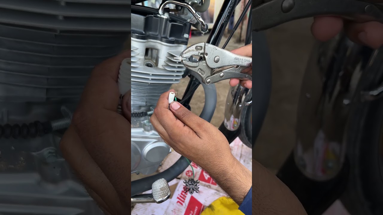 Spark plug ko repair karne ka best tarika 💯✅ #ustad #saleem #foryou #youtube