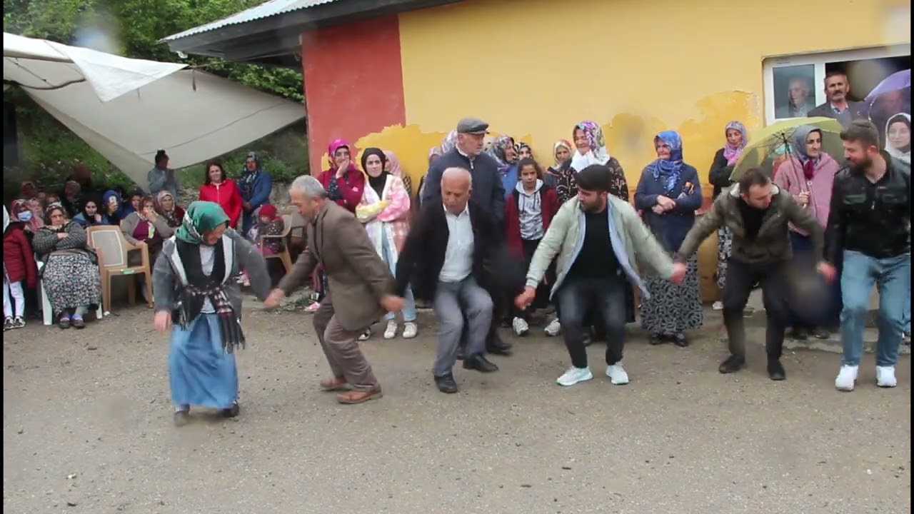 Gündoğdu Köyünde Düğün (Ağasarlı Zehra ve Fırtına Cemal)