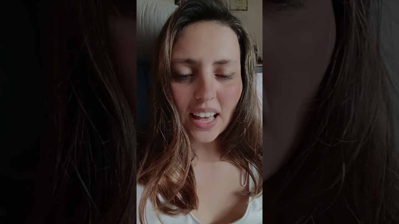 COMME UNE LIONNE #chansons2025 #popfran&ccedil;aise #chansonsfran&ccedil;aises #shortcoversongs #pop2025