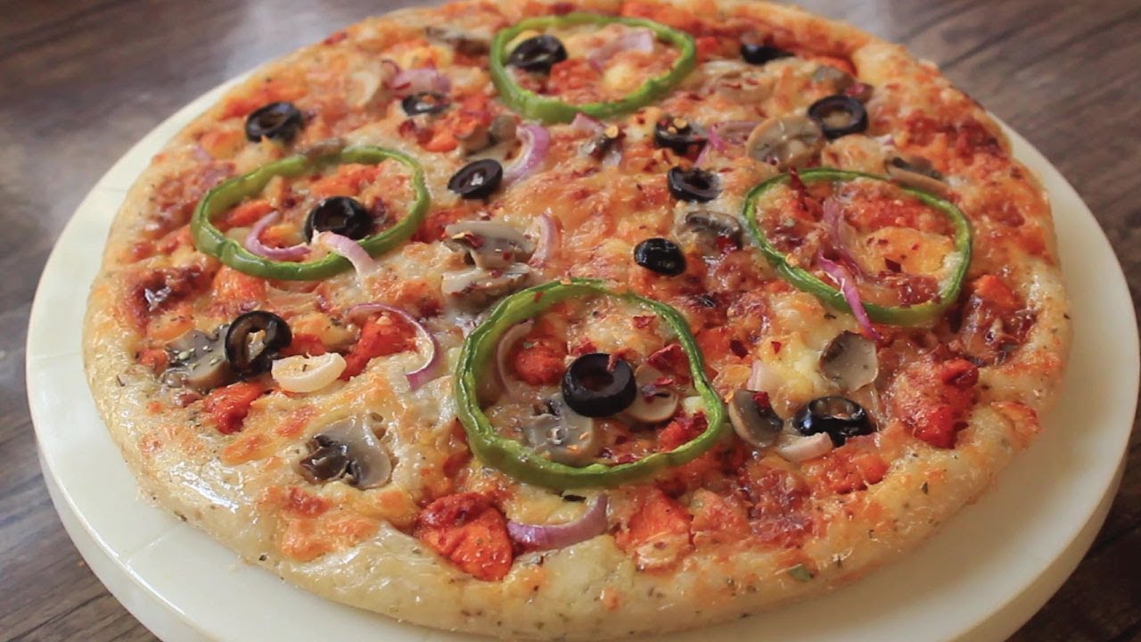 Best Pizza recipe | Unique Pizza | Pizza Recepie by Hafsa's Kitchen