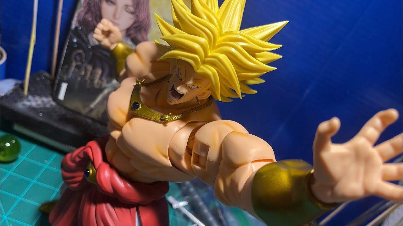 ZT Studios 01 Broly Action Figure Review (Is This The Best Broly?!?