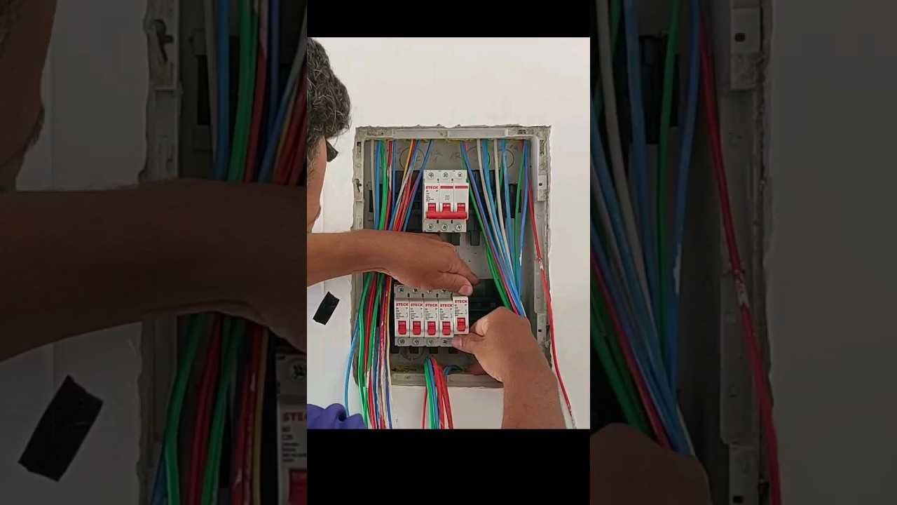 Montagem de um Quadro de Distribui&ccedil;&atilde;o Trif&aacute;sico