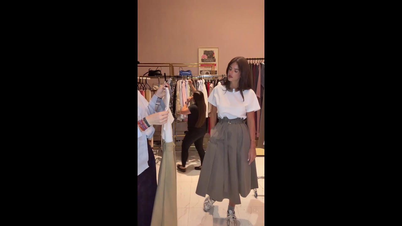 Essentials5ive RTW with Grace, Eva, and Elena