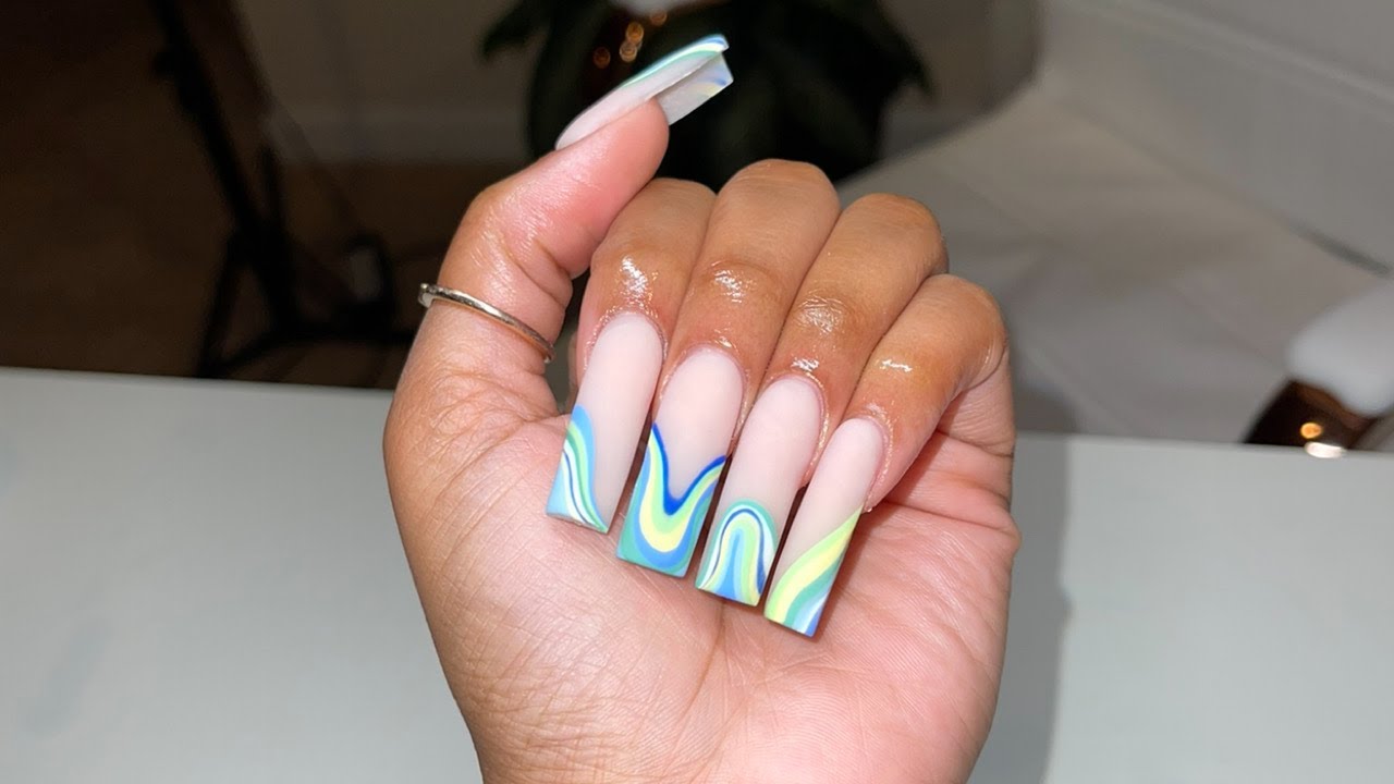 Swirl Nail Art Tutorial | w VOICEOVER 💚🦋