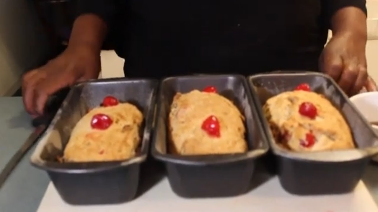 Sweet Bread With Coconut Filling