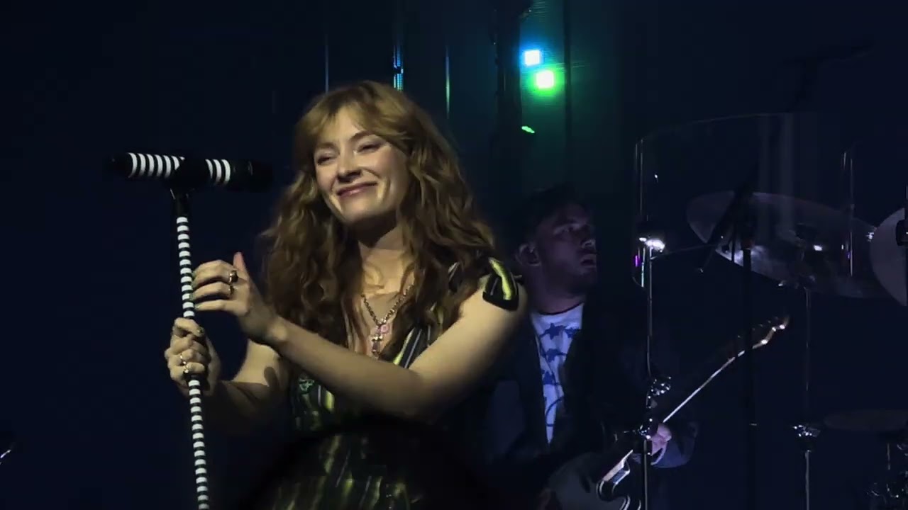 Froukje & S10 - De Leukste Mensen Zijn Raar [[Live at Ziggo Dome Amsterdam 01-11-2025]]