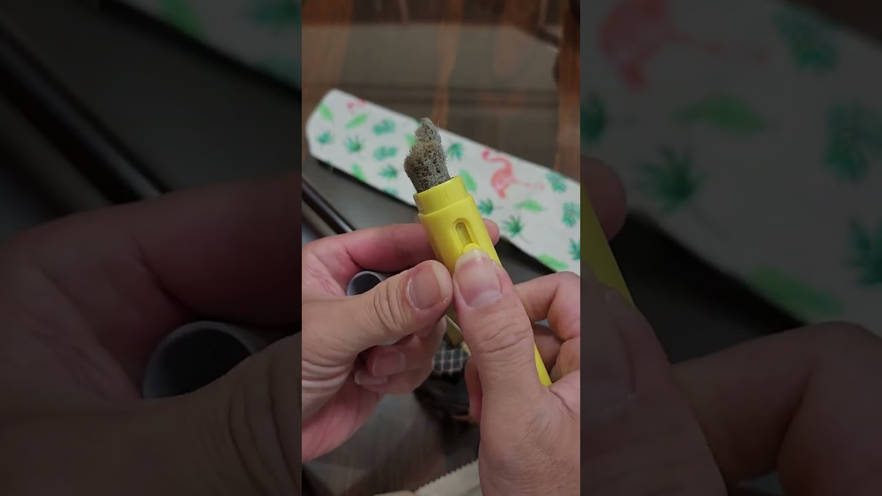 俞撰 二胡世界  平常二胡使用完畢該如何正確保養呢？油要上在哪裡？哪裡該上油？二胡弦除銹才是更重要的事！讓我們來暸解一下這個問題！！黃軍諺