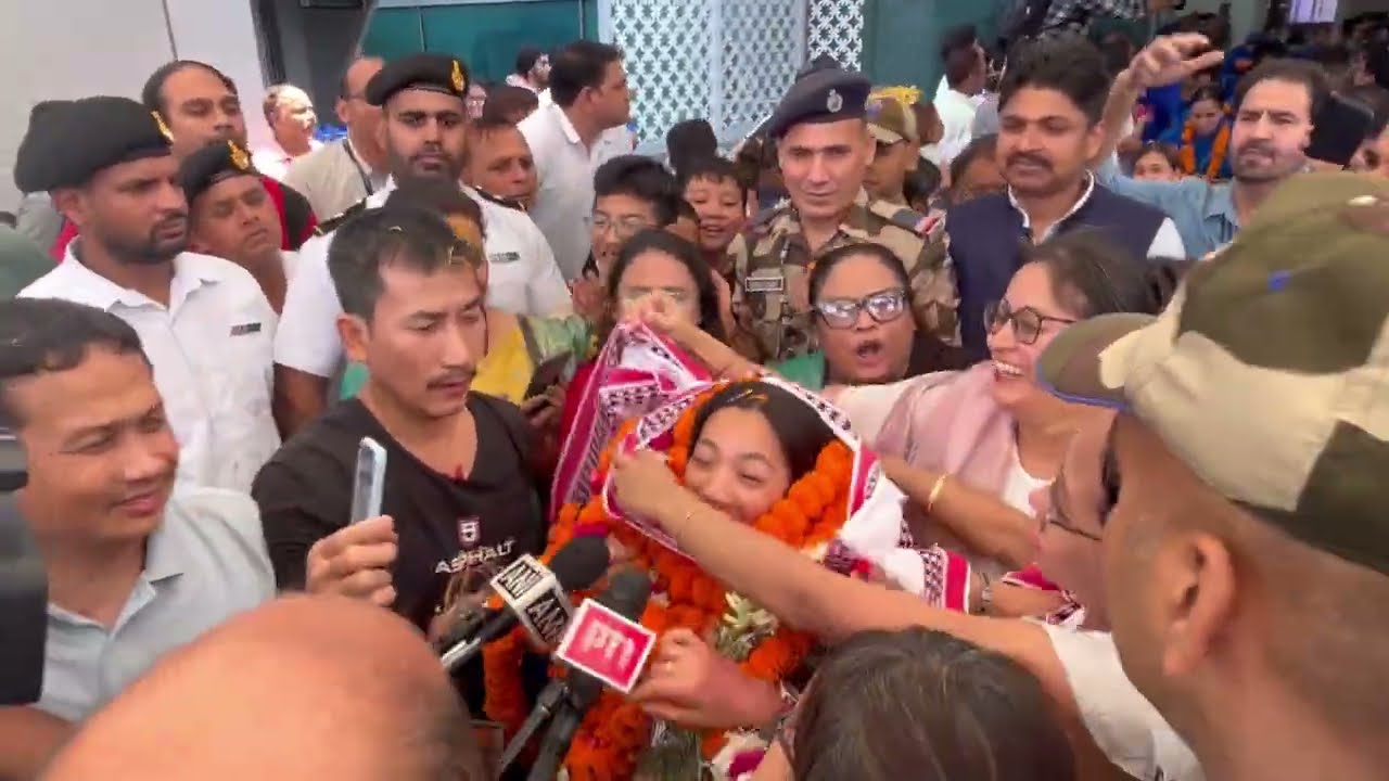 Mirabai Chanu reception at Delhi Airport