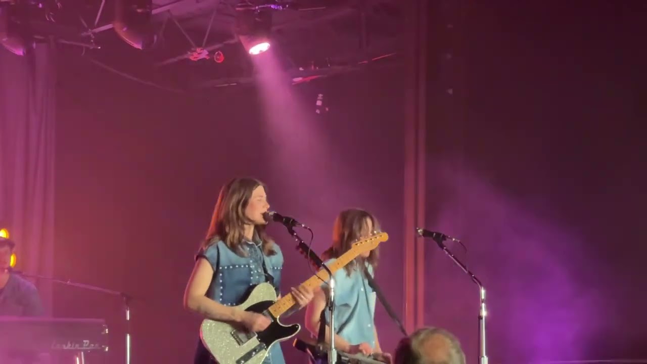 Larkin Poe Bluephoria