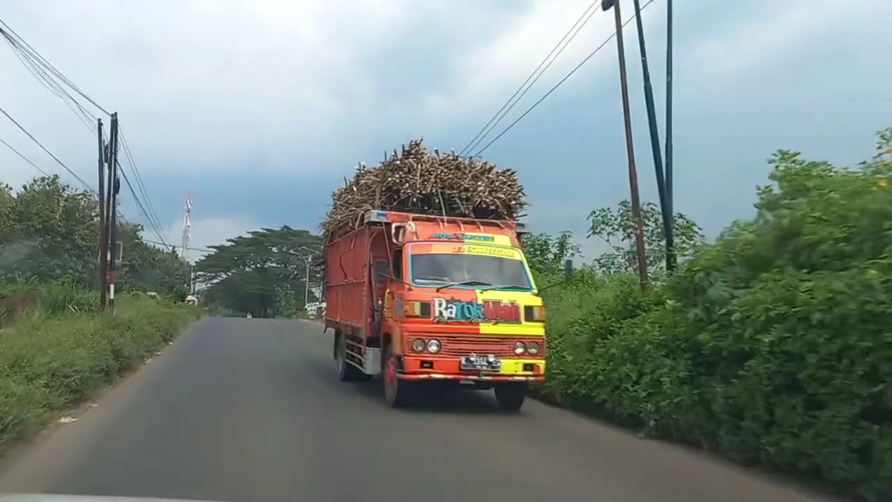 Menyusuri Jalan di Pati Jawa Tengah