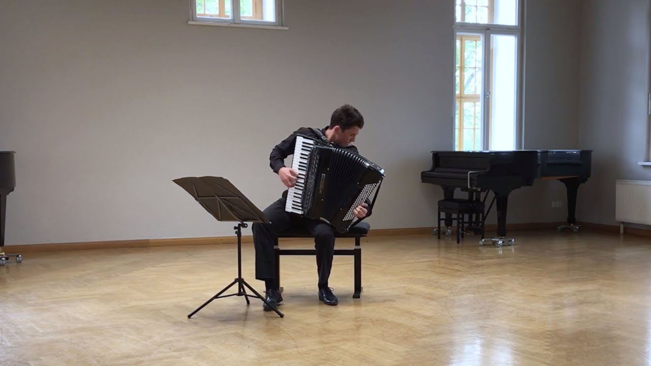 Bruno Mantovani: 8'20'' Chrono (played by Daniel Roth) #accordion