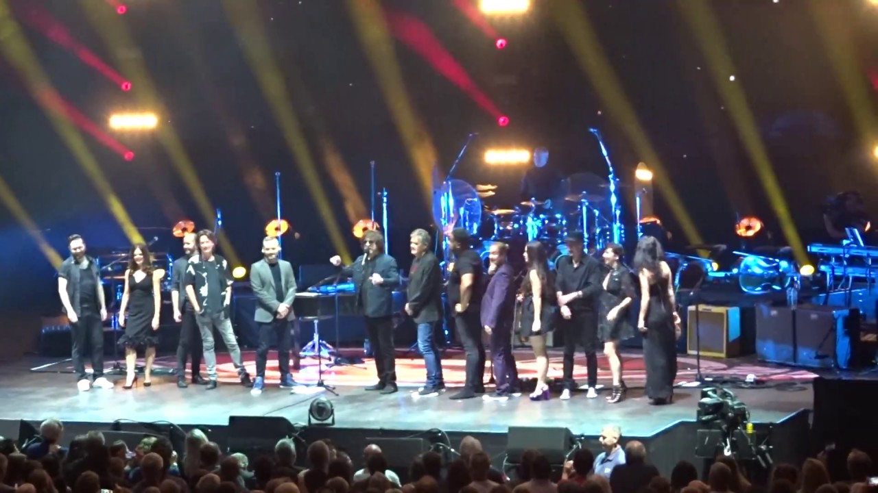 JEFF LYNNE'S ELO  'Mr. Blue Sky'  live  3Arena Dublin 25th Oct 2018.