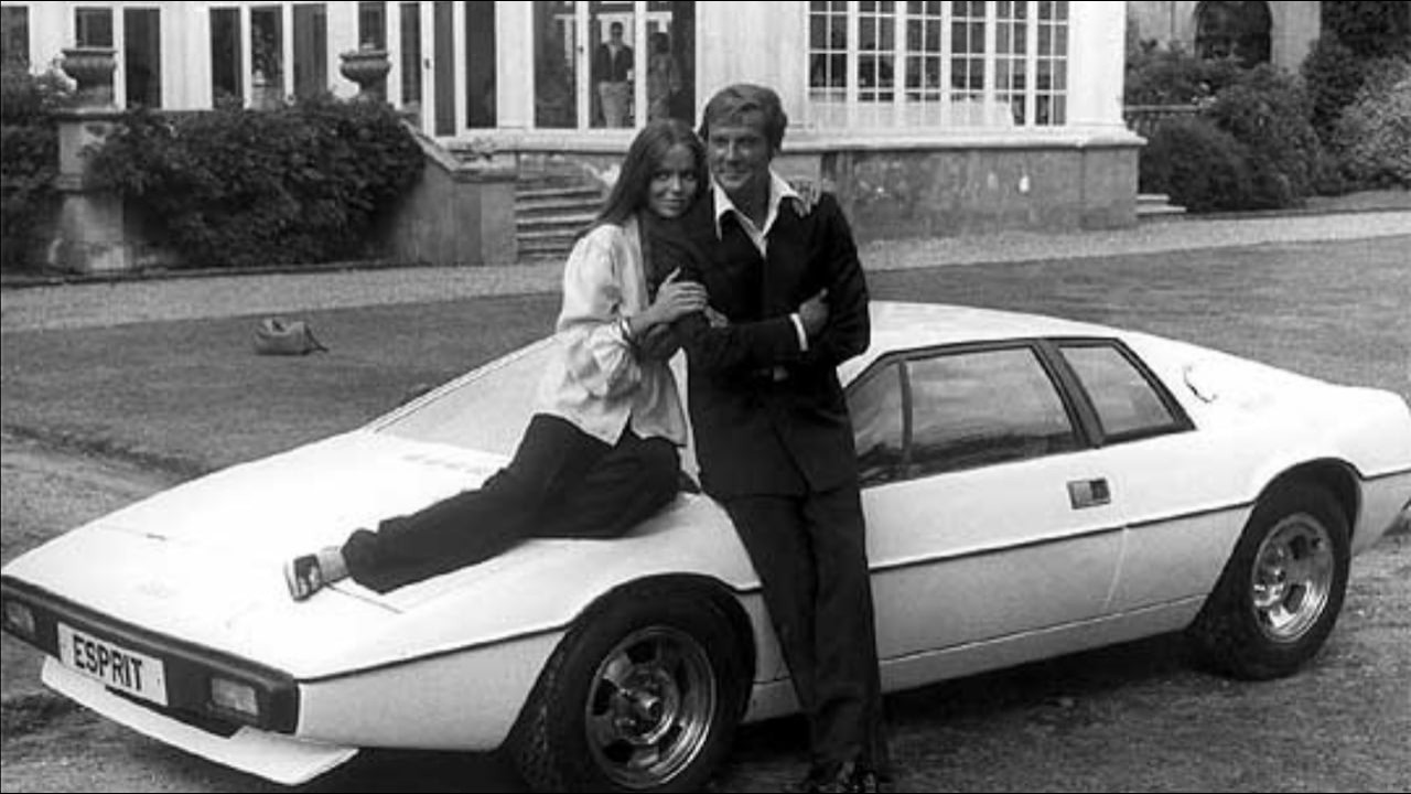 La Lotus Esprit V huit : trop abordable pour Ferrari, trop rapide pour tous les autres