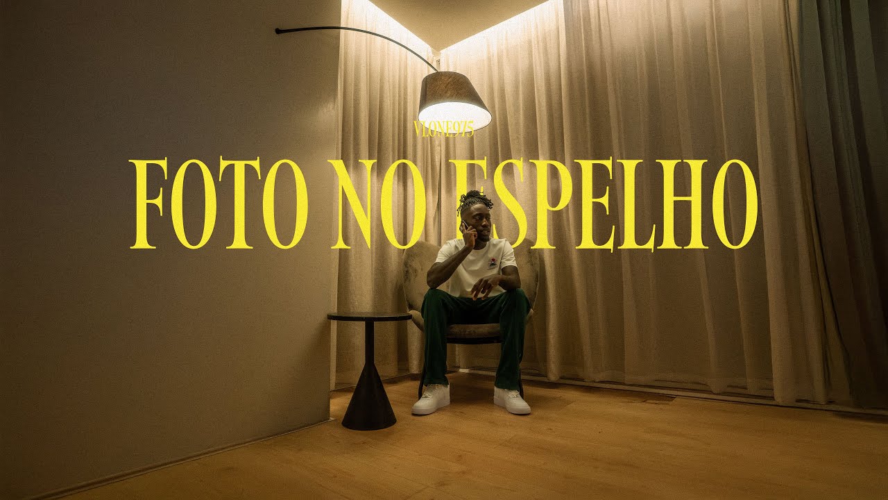 VLONE975 - FOTO NO ESPELHO
