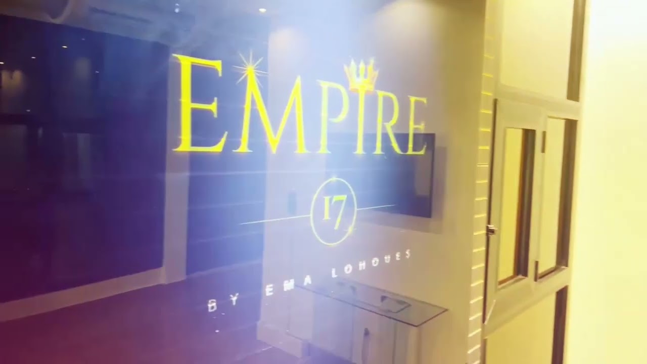 Emma LOHOUES le réel dans la réalité EMPIRE17