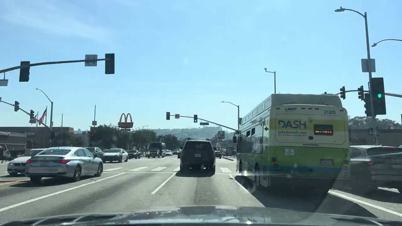 Los Angeles drive to Venice beach / marina del ray