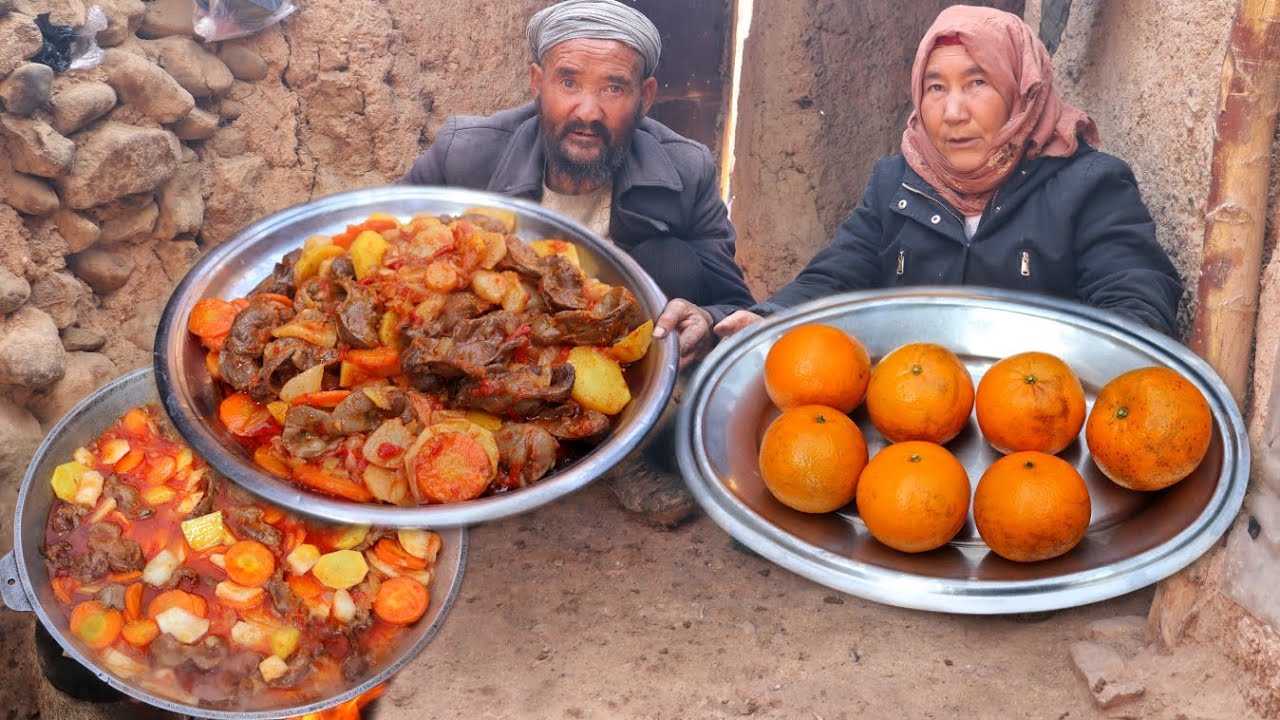 Delicious cooking by an elderly cave couple in the cold of winter:Village Life Afghanistan