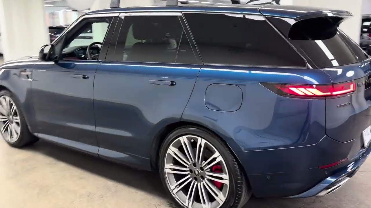 P183105 - 2024 Land Rover Range Rover Sport Plug-in Hybrid Autobiography