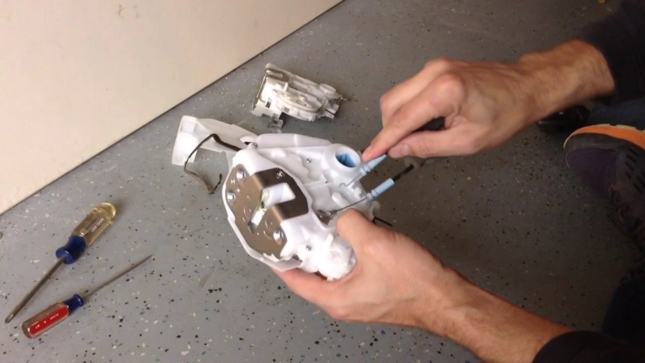 2008,2009,2010,2011,2012 8th gen Honda Accord Door Lock Actuator repair replacement
