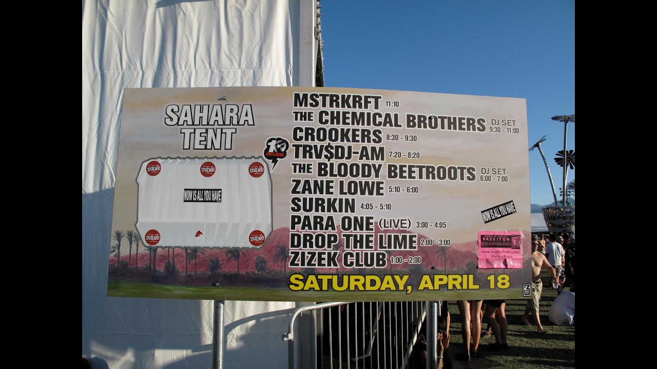 TRVSDJ-AM in the Sahara tent at Coachella (April 18th, 2009 / DJ AM & Travis Barker)