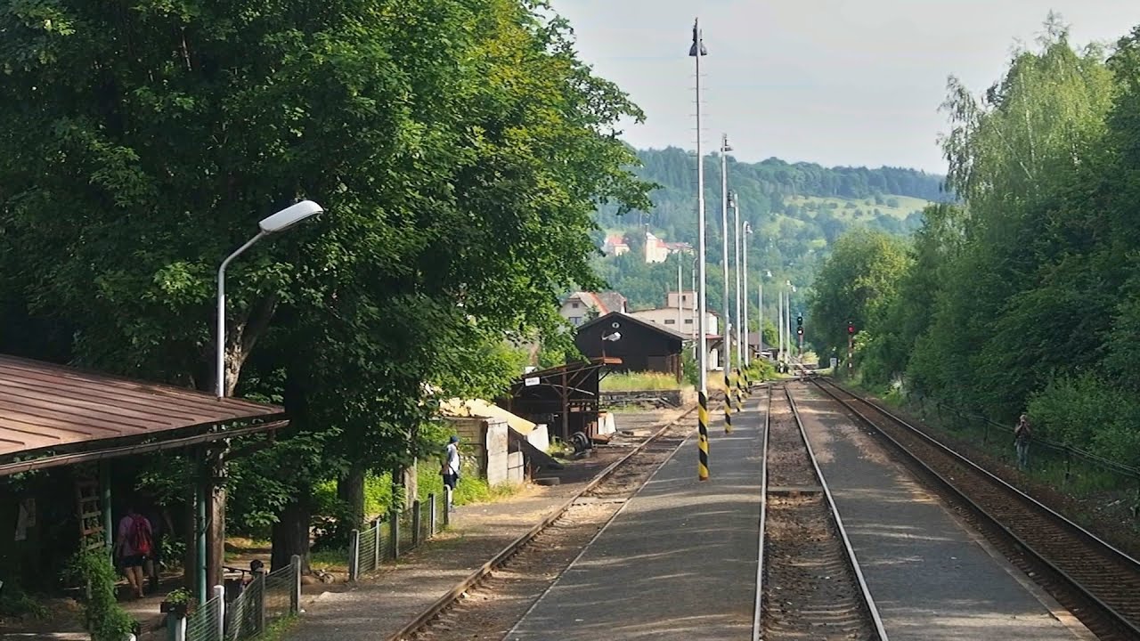 Pohled na trať z T334.0866 v úseku Turnov - Semily