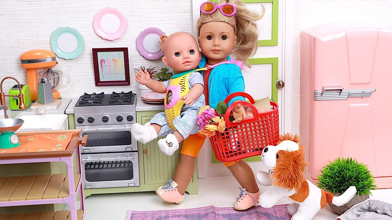 Mama doll cares for baby and puppy! Play Dolls family routine