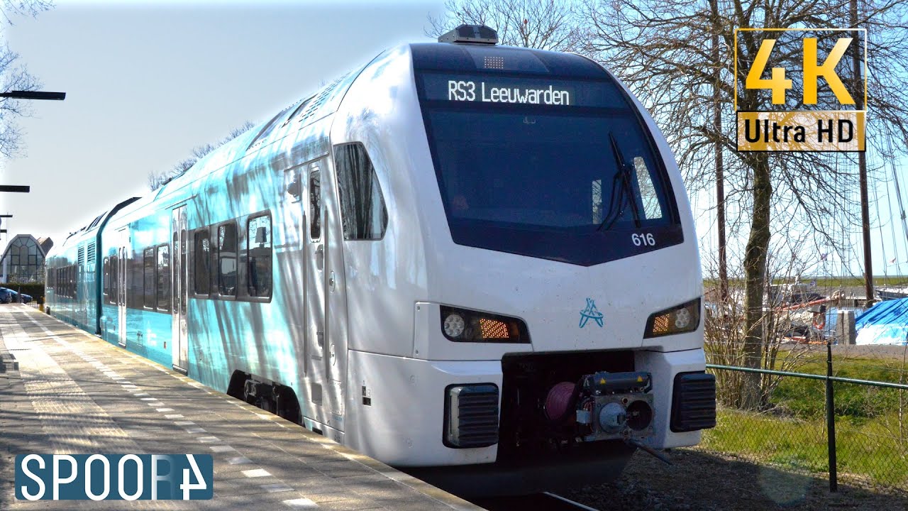 Vertrek Arriva WINK 616 van Station Stavoren