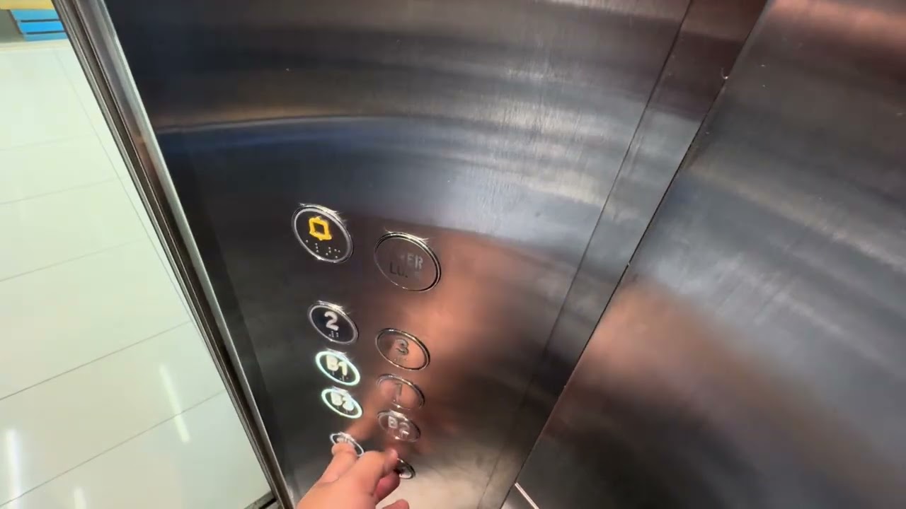 Schindler Elevator at Bukit Timah Plaza (Lift 7).