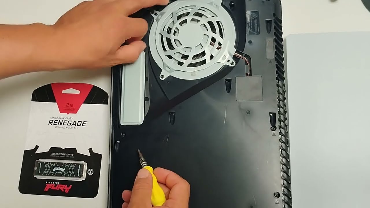 ✅ Instalar SSD Kingstong Renegade Fury de 2 Terabyte para JUGAR en PlayStation 5