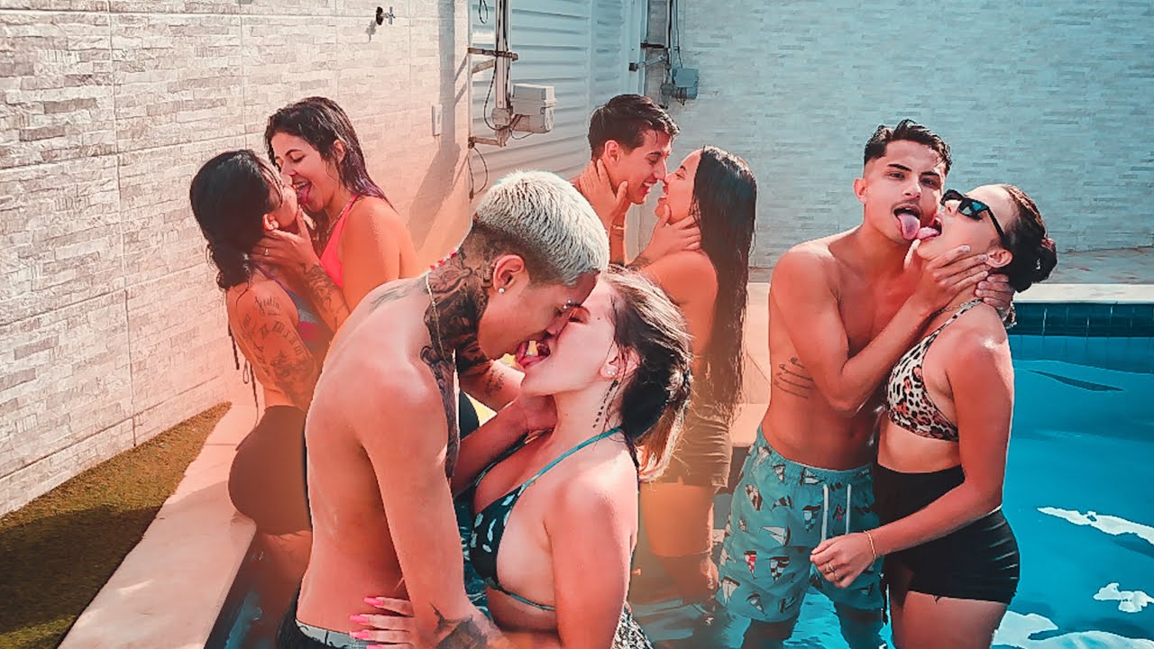 GATO MIA NA PISCINA *geral se beijou*