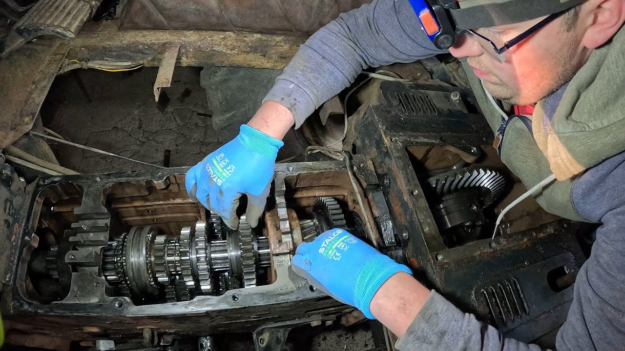 Remont Skrzyni Biegów w Ciągniku Zetor 7211