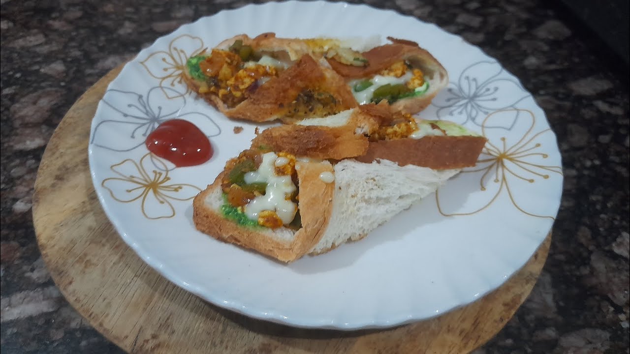 Perfect Party Snack: चिज़ी पनीर टिक्का गार्लिक ब्रेड #quickrecipe #easyrecipe 