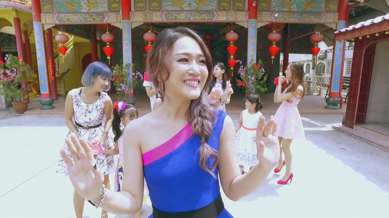 庙宇朝拜 M-Girls 2017 贺岁专辑《过年要红红》Reddish Chinese New Year (Official MV)