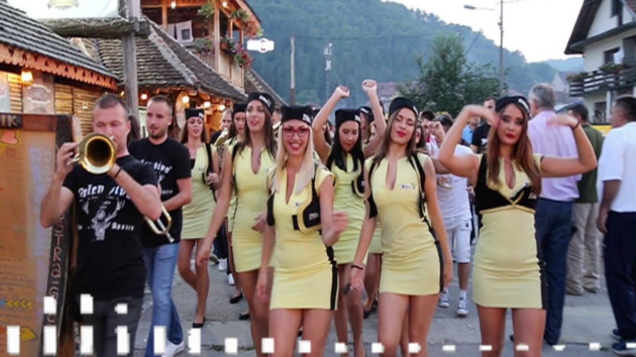 Emir Kusturica & No Smoking Orkestra - Lost in The Supermarket