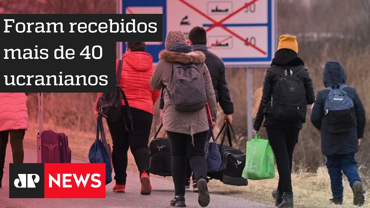 Grupo de refugiados ucranianos chegam ao Brasil