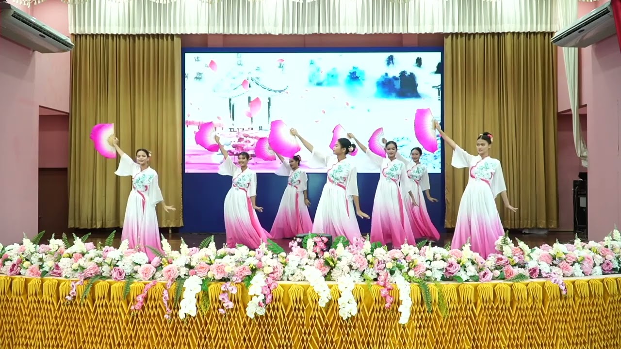 การแสดงศิลปวัฒนธรรมจีน โรงเรียนศรีพฤฒา ปี 2565（荷塘月色）
