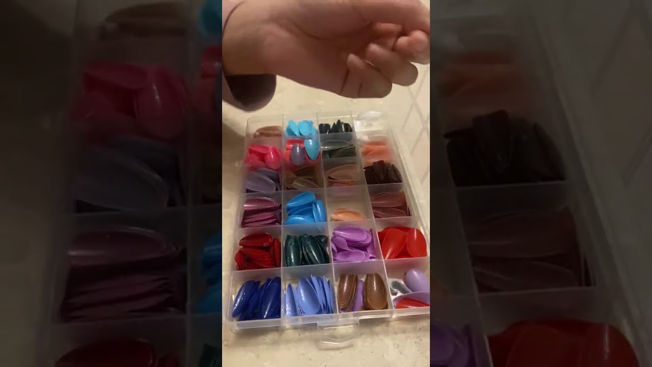 How to do a nail design😝 by Ella 
