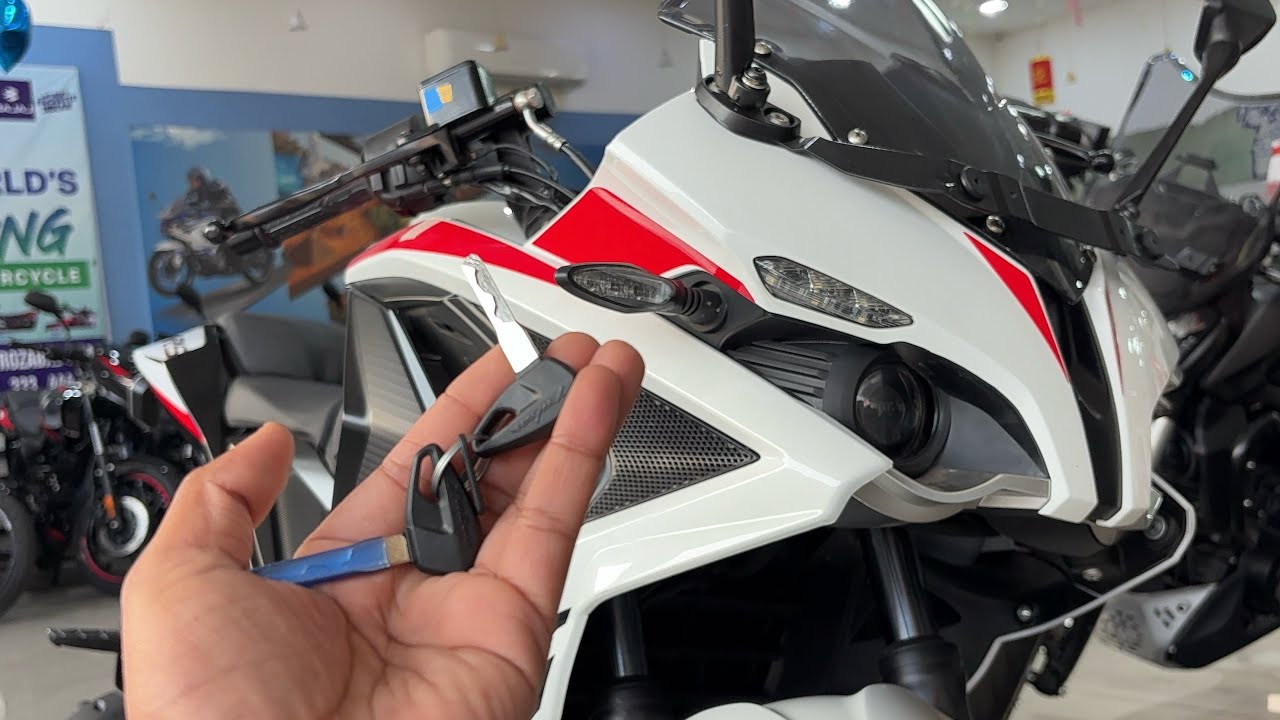 All New 2025 Bajaj Pulsar Rs200 Detailed Review: Updated Features? USD ? On Road Price ?