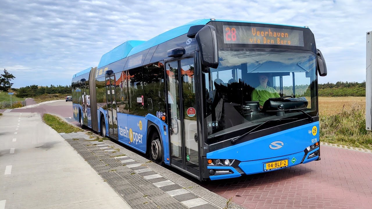 Texelhopper bus 9378 als Lijn 28 naar Veerhaven Texel via Centrum Den Burg