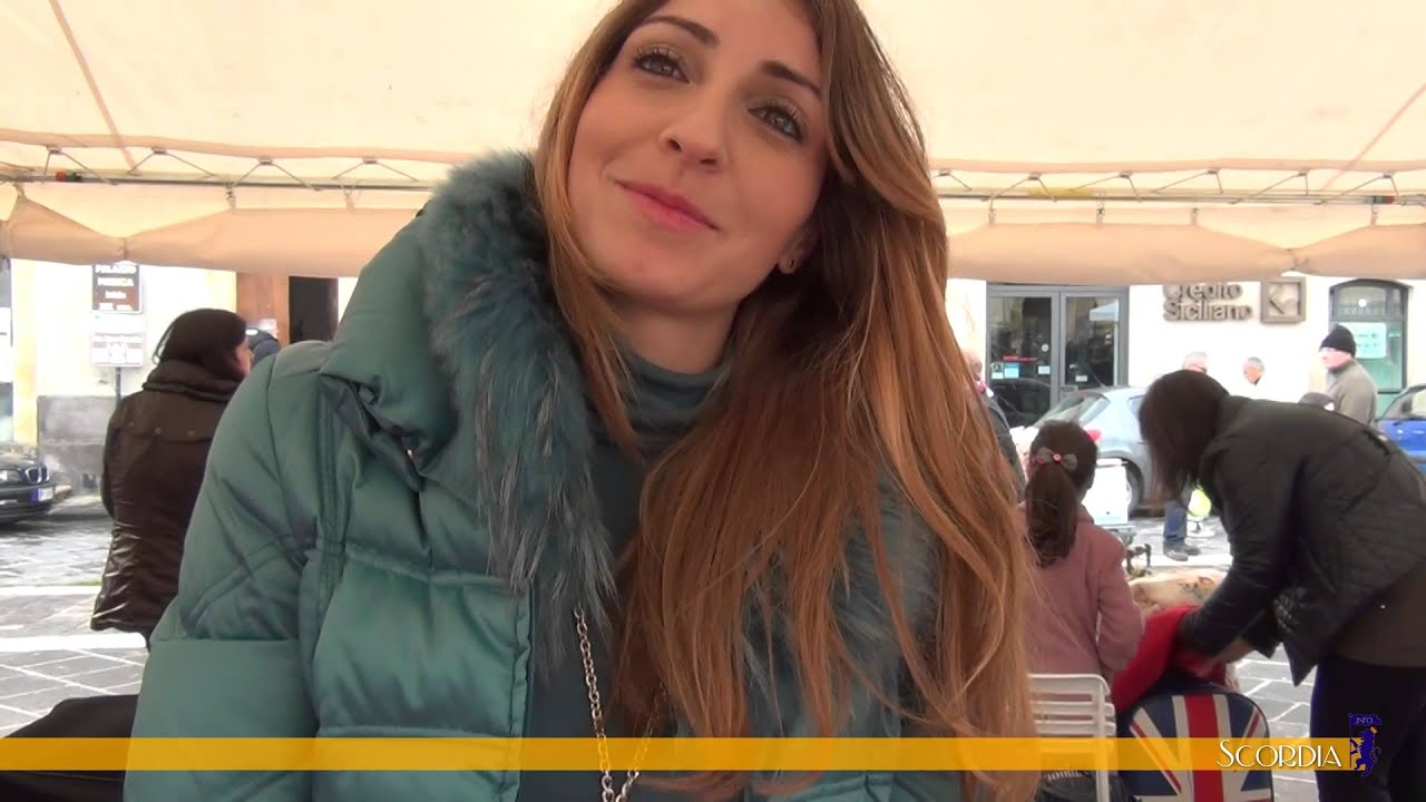 Piazza San Rocco a Scordia vetrina natalizia per le associazioni di volontari